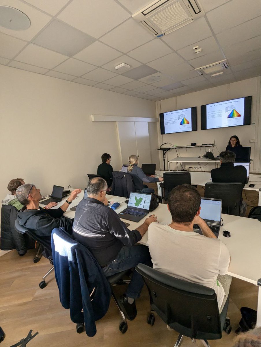 Siamo ripartiti con la seconda parte della giornata dei workshop al FOSS4G-IT - OSMit al Palazzo Wollemborg a Padova.

Programma: 2024.foss4g.it/programma.php 

#gfossit
@WikimediaItalia
<a href="/OpenStreetMapIt/">OpenStreetMap Italia</a>
#foss4g #osmit #opendata #qgis
