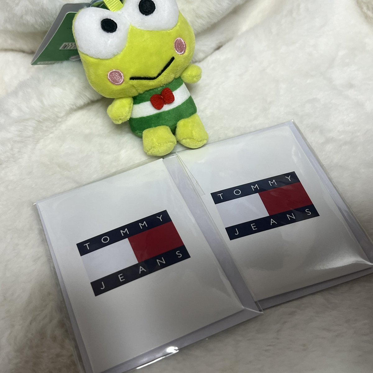eunno_123's tweet photo. 아이브 장원영 타미진스 포토카드 미개봉 1set 3.5 양도

Last

배송비 Sipping +0.2

하자확인 X

ive pc photocard tommyjeans 양도 판매 셀포 특전 포카 교환 미공포 유진 레이 이서 원영 리즈 가을 Jangwonyoung https://t.co/vy1jsCmd1g