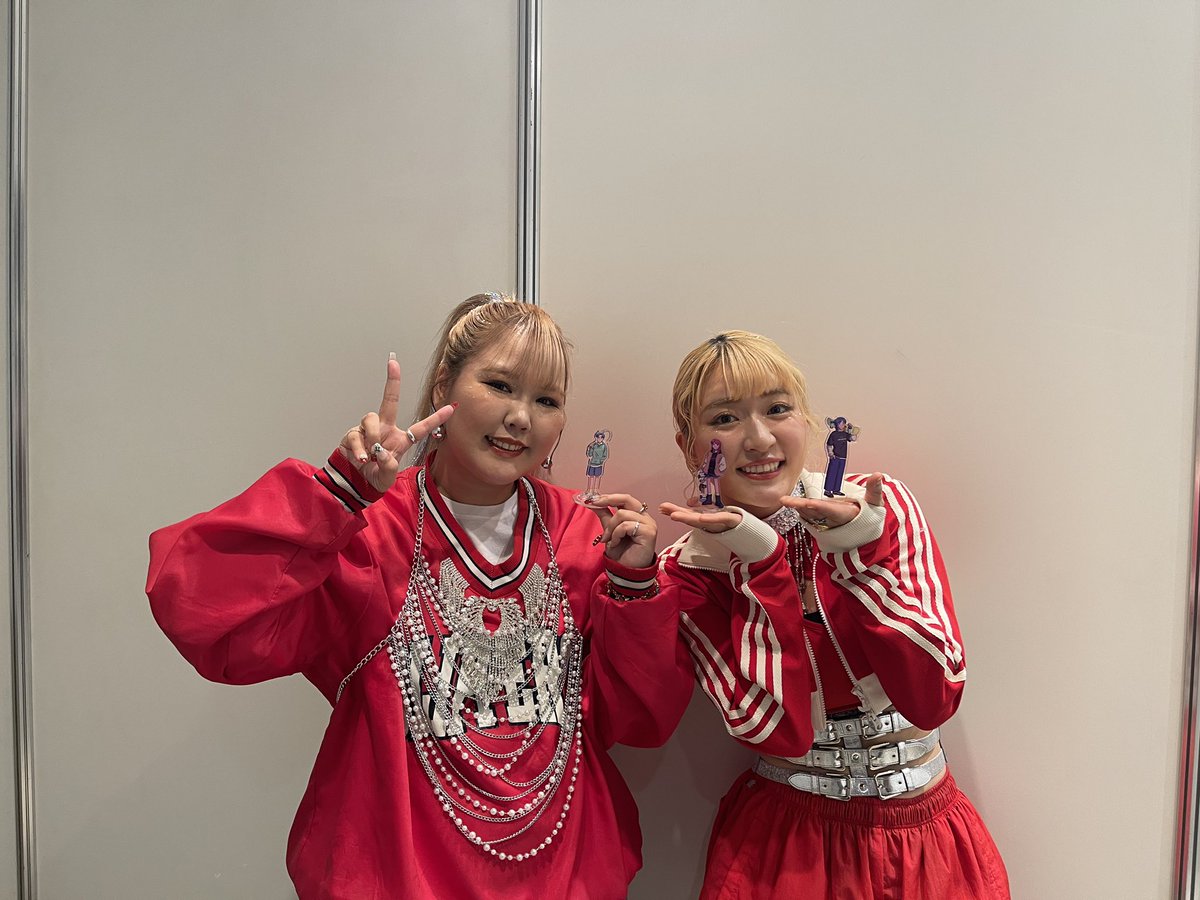 可愛すぎて苦しい、、😭
最っ高のステージをありがとう🥺💍
大好きだってまた実感した♡
<a href="/___nicoichi___/">【平成フラミンゴ】NICO</a> <a href="/RinrinFlamingo/">RIHO</a>