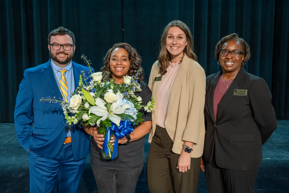 Broadview Middle School’s Chanel Jones Named 2025 Piedmont Triad Region Teacher of the Year abss.k12.nc.us/o/bms/article/…