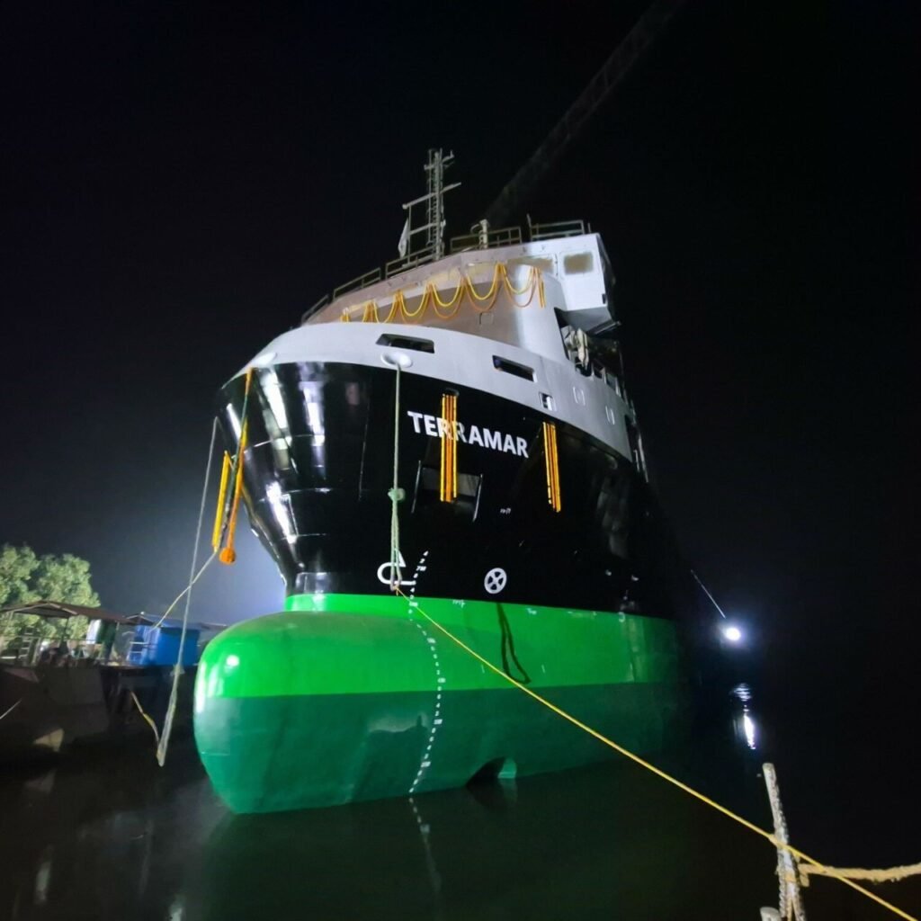 Sixth AtoB@C plug-in hybrid ship hits the water
tinyurl.com/mr3uzfy5 

#maritime #shipping #hybrid #vessels
