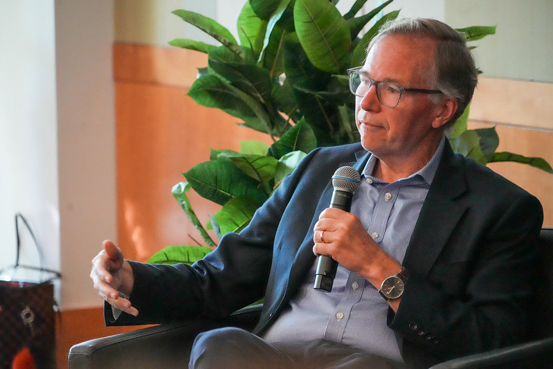 Special thanks to author Steve Coll for his visit to campus last month to discuss his new book, "The Achilles Trap: Saddam Hussein, the C.I.A., and the Origins of America’s Invasion of Iraq.”

Missed the talk? Watch it here: bit.ly/3Zg6IH0
<a href="/UTIntel/">Intelligence Studies Project</a>
<a href="/ClementsCenter/">Clements Center</a>