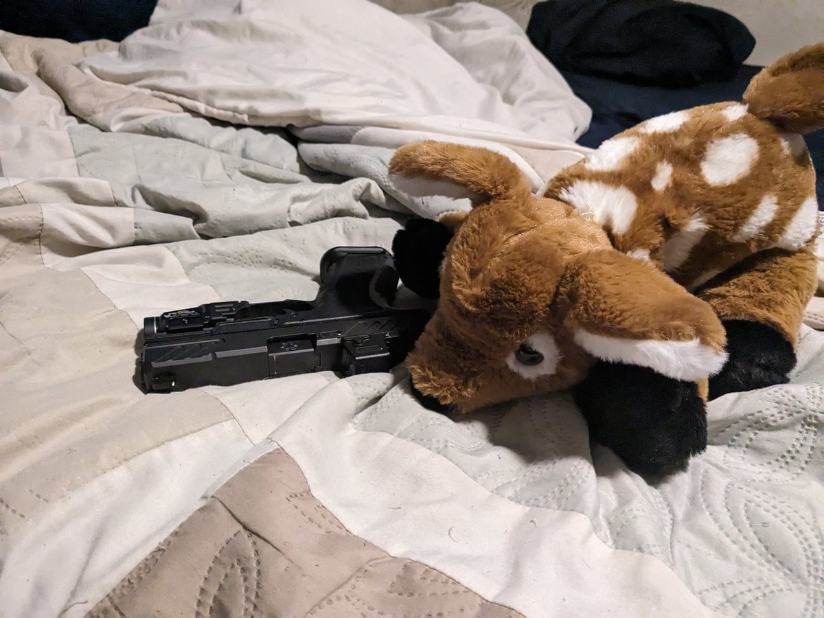 deershouldnt's tweet image. Be soft
But be ready :3