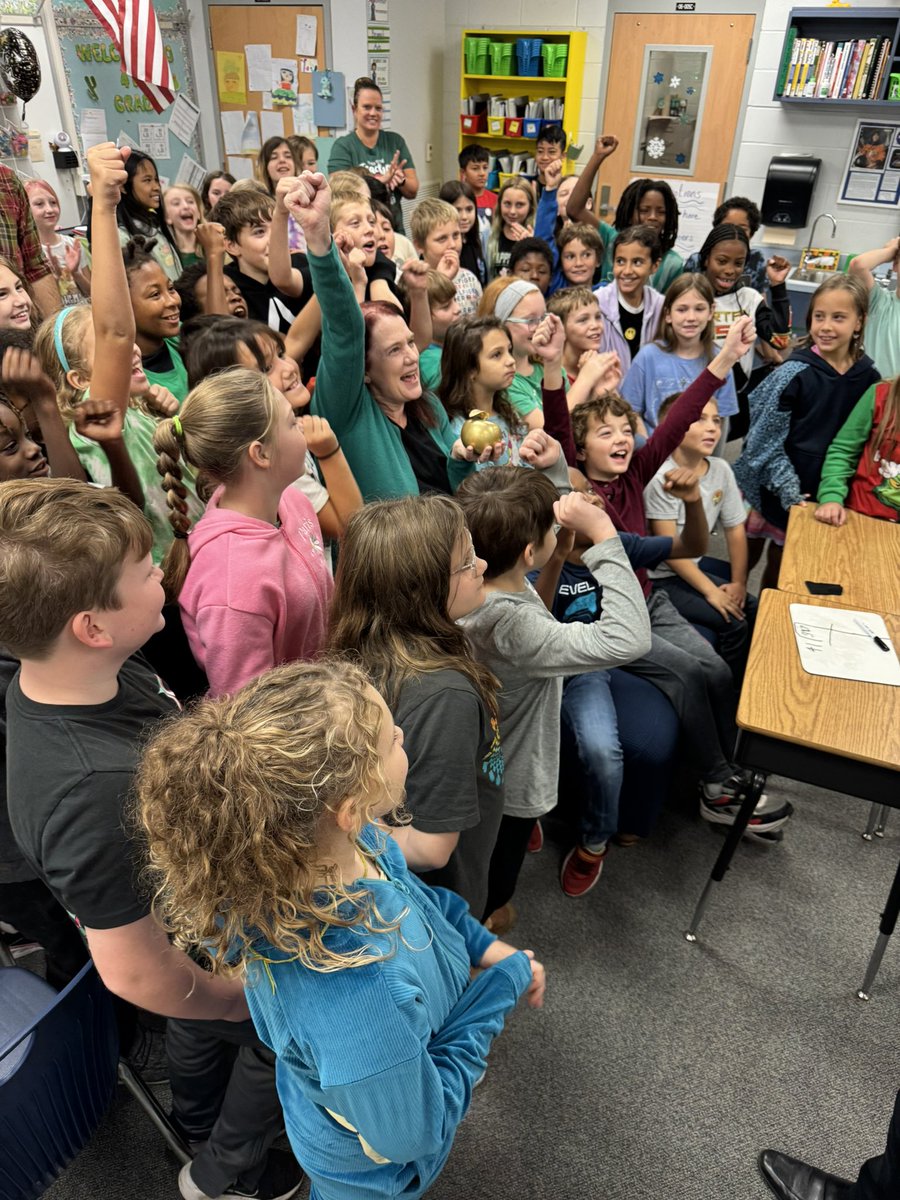 Our next Golden Apple finalist for Teacher of the Year- Kristen Wilson from Stanton-Weirsdale Elementary!🍎Congratulations!

@marioncountyk12 <a href="/pefmc/">PEFMC</a> @suptmarion @ocalagazette @ocalastarbanner 
#WeAreMCPS