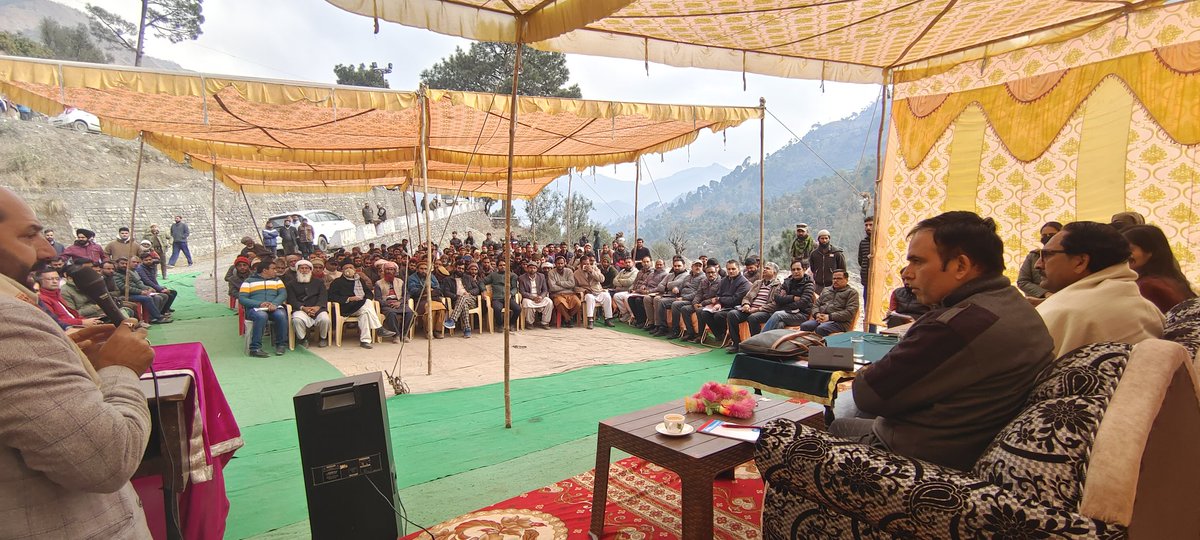 BlockChassana's tweet photo. #BlockDiwas at #Sungri attended by various deptts. &amp; general public in the presence of H'ble MLA Sh. Khursheed Ahmed &amp; @DMReasi Ms. Nidhi Malik, IAS. Grievance Redressal at its grassroots. 

@diprjk @DMReasi @AsadamAijaz @RDDREASI @Acpytreasi @MahoreSub @dioreasi1 @itsHemantVaid https://t.co/CsAk2bB4NG