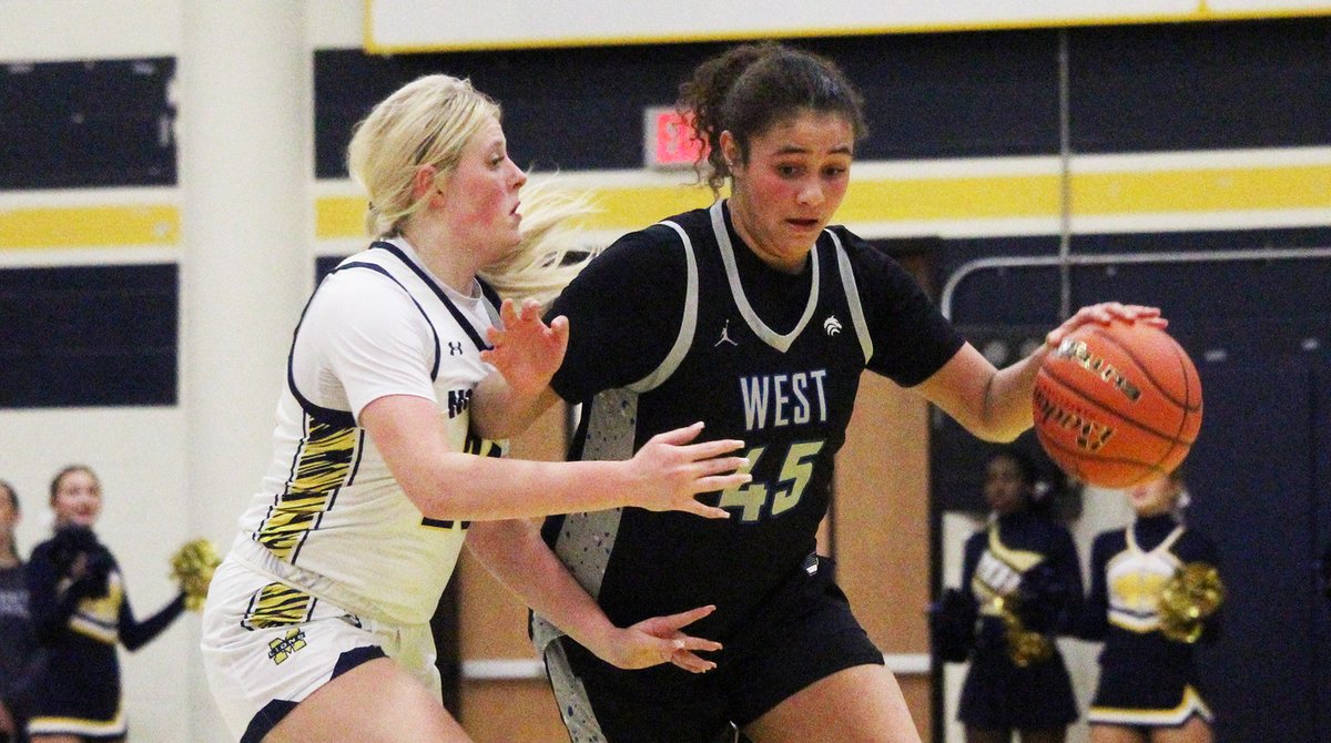 STORY: Tuesday's slate of 6-6A hoops was a big one for Plano West. <a href="/pwladywolves/">Plano West Lady Wolves BBall</a> held off McKinney to earn its 1st district win, while <a href="/BballPlanoWest/">Plano West Basketball</a> erased a 19-point 4th-quarter deficit on the road to stun the Lions.
BOYS: starlocalmedia.com/planocourier/s…
GIRLS: starlocalmedia.com/planocourier/s…