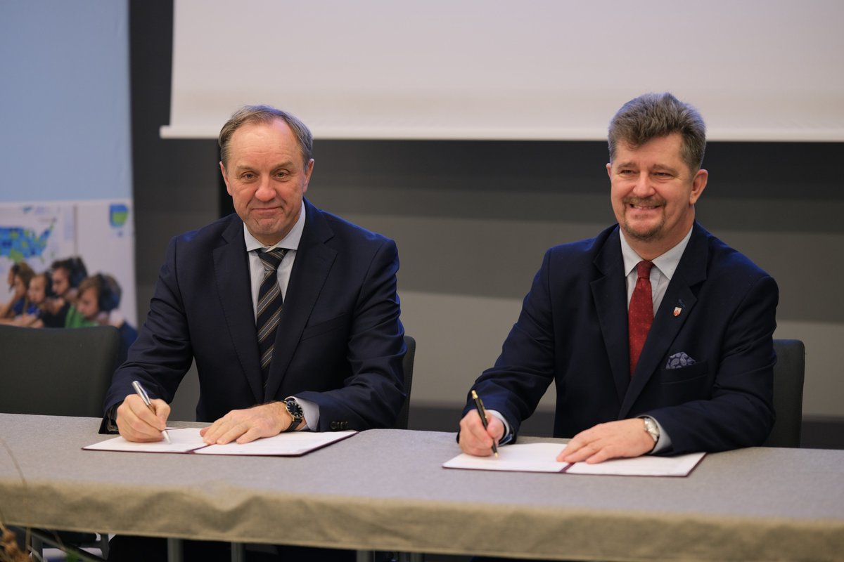 metropoliagdn's tweet image. 38 milionów zł z UE🇪🇺 dla metropolitalnych gmin i powiatów. Samorządy z powiatów malborskiego i sztumskiego planują zakup autobusów elektrycznych, budowę węzła przesiadkowego i dróg rowerowych, termomodernizacje budynków oraz nowe ogrody deszczowe. 
#ZIT #FunduszeUE