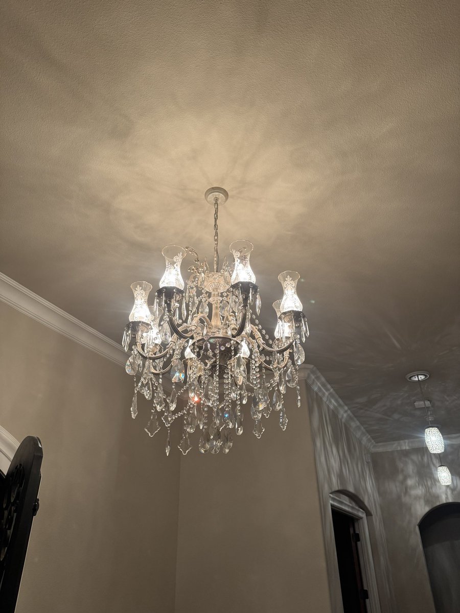 5thgenelectric's tweet photo. Another beautiful entry way chandelier installed. 

How can we bring some new light into your home today? 

214-728-1977

#5thgenelectric
#Heprovides https://t.co/SkcQCVIMr0