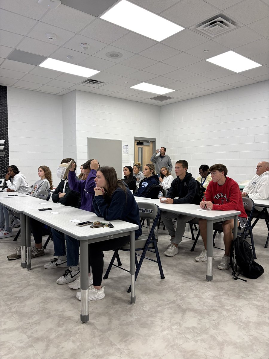 Walnut Grove High School Tennis (@wghs_tnns) on Twitter photo Leaders lead!
Thank you <a href="/WGHS_VB/">Walnut Grove High School Volleyball</a> for letting us be a part of your excellent Selflessness presentation!
Great job Nicole Steel on sharing your thoughts over how to be a selfless leader!
#AllIn #ProsperProud Leaders lead!
Thank you <a href="/WGHS_VB/">Walnut Grove High School Volleyball</a> for letting us be a part of your excellent Selflessness presentation!
Great job Nicole Steel on sharing your thoughts over how to be a selfless leader!
#AllIn #ProsperProud