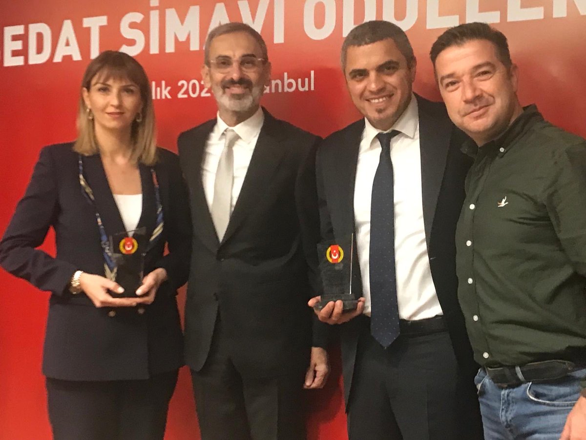 dogansenturk's tweet photo. Gurur günümüz.. Türkiye Gazeteciler Cemiyeti’nin “Sedat Simavi Ödülleri”nde bu yılın övgüye değer TV Haberi ödülü ⁦⁦@yessimgk⁩ ve ⁦@gkhnarkn⁩ ‘ın oldu..
⁦@karagozilker⁩
⁦@TGCTr⁩ ⁦@nowhaber⁩ ⁦@nowtvturkiye⁩ https://t.co/ZlHwgAytSB