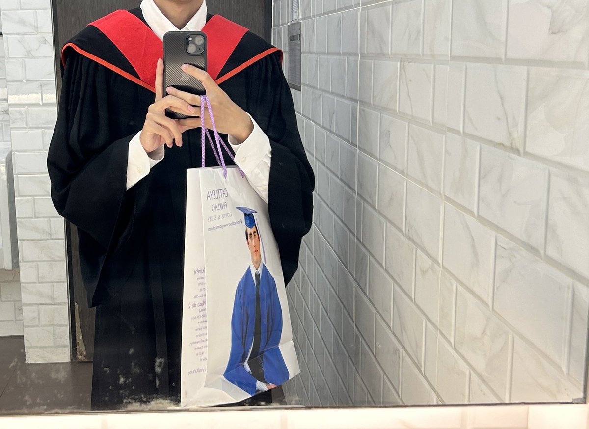 เลิกเล่น ลืมรหัส 👋🏼 tweet media