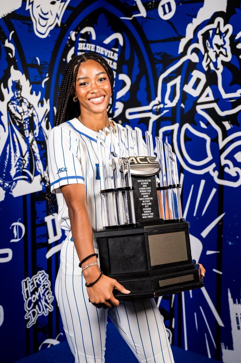 Our London (2025) is officially a Blue Devil! Two down…One to go. WHEW! 💙🤍
<a href="/DukeCoachYoung/">Marissa Young</a> <a href="/oliviaadyan/">“Coach Liv” Olivia Watkins</a> <a href="/CoachTaylor_W/">Taylor Wike</a> @prstaggs <a href="/LadyDukesLamar/">Lady Dukes Lamar / Burgess</a>