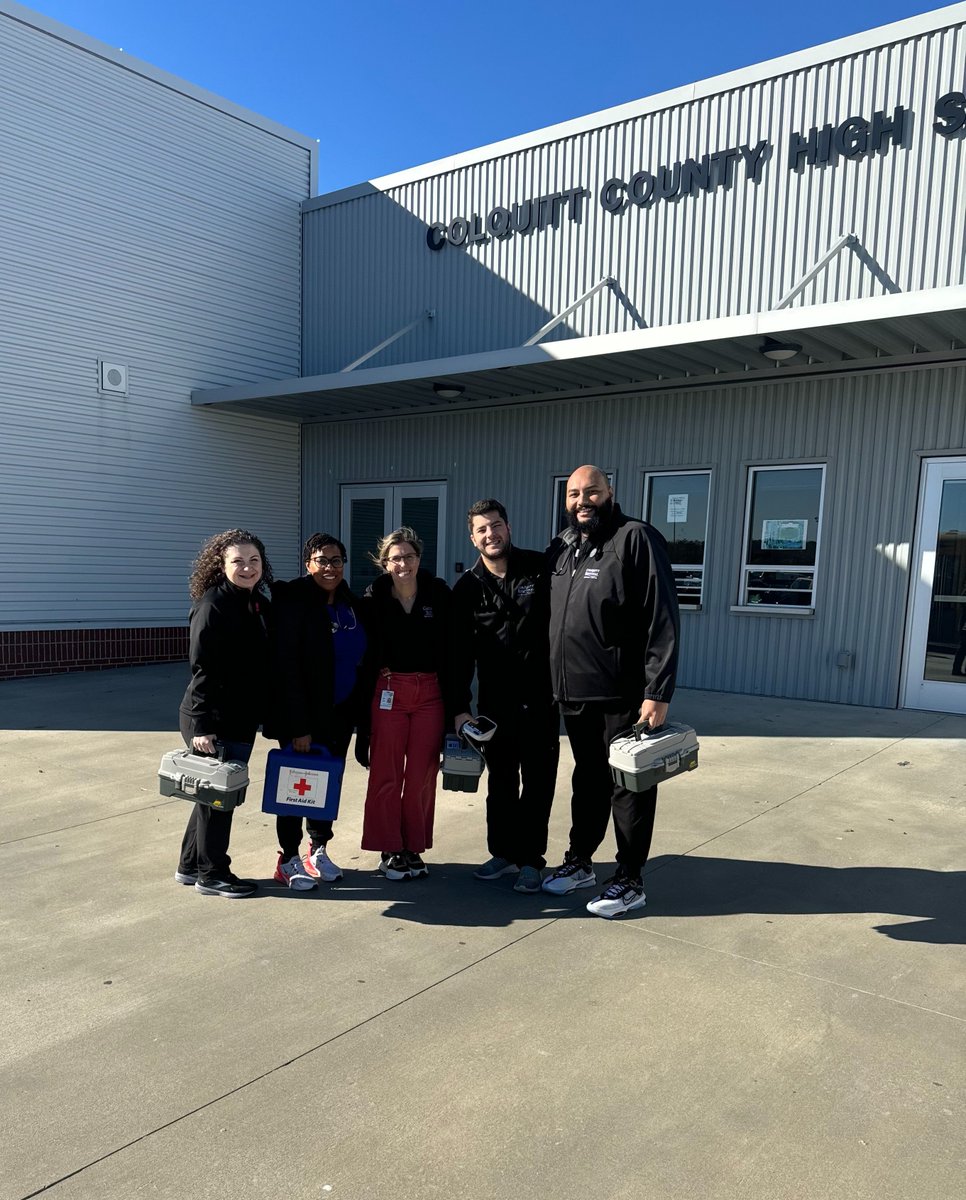 GAsouth_fammed's tweet image. Our residents and faculty were proud to serve as on-site medical providers for this amazing #SpecialOlympics event, featuring scooter races, swimming, bowling, and basketball 🏊🎳🏀 It was an honor supporting these incredible athletes! #FamMed #FamilyMedicine #Residents