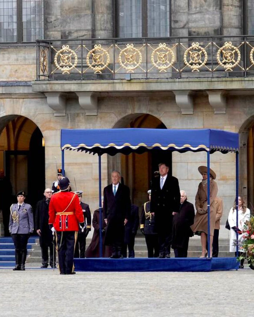 The Great Bubble Barrier® (@bubble_barrier) on Twitter photo 🇵🇹🇳🇱 A milestone in international relations as #PT President Marcelo Rebelo de Sousa visits #NL, invited by King Willem-Alexander of <a href="/koninklijkhuis/">Koninklijk Huis</a>.
Our co-founder Francis Zoet attended the royal banquet and a session focusing on a sustainable blue economy.
To a clean future! 🇵🇹🇳🇱 A milestone in international relations as #PT President Marcelo Rebelo de Sousa visits #NL, invited by King Willem-Alexander of <a href="/koninklijkhuis/">Koninklijk Huis</a>.
Our co-founder Francis Zoet attended the royal banquet and a session focusing on a sustainable blue economy.
To a clean future!
