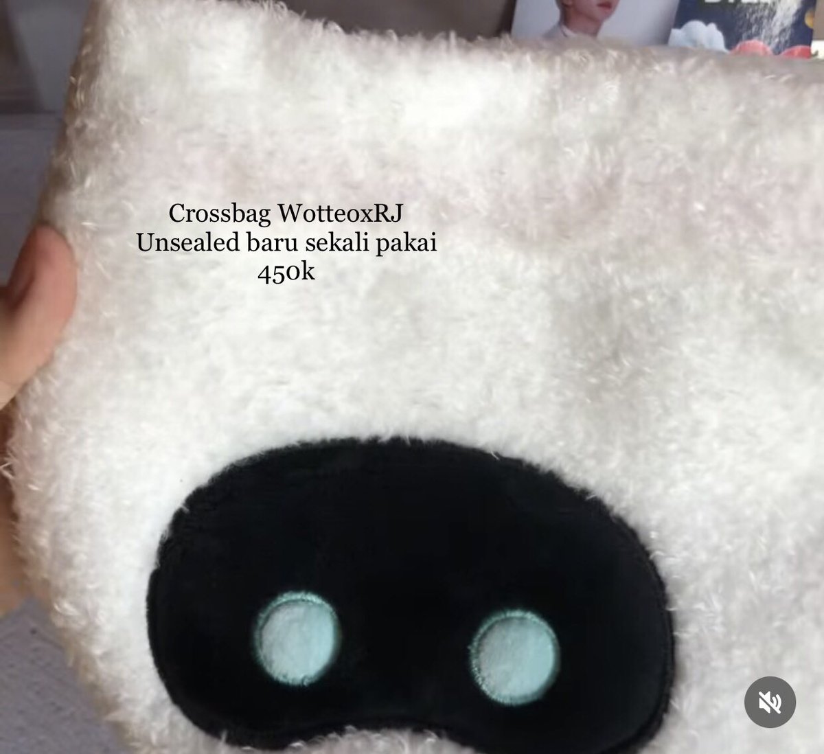 kimnitawifeyjin's tweet photo. Temen2 aku mauu jual sedikit koleksiku 🫶🏻
Bisa oren juga yah
Harga blm termasuk adm+packing 💜💜

#wts #album #BTS #crossbag https://t.co/1H4D9wQXkJ
