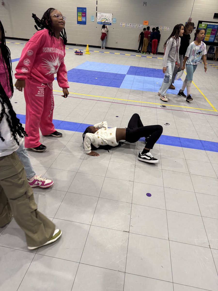 Coach Kristal Almond (@almondcoach) on Twitter photo 12 Days of Fitness! Students perform the 12 Days of fitness from <a href="/CapnPetesPE/">๐ฃ๐ฒ๐๐ฒ ๐๐ต๐ฎ๐ฟ๐ฟ๐ฒ๐๐๐ฒ ๐ดโโ ๏ธ</a> and then create their own fitness routine to perform. 12 Days of Fitness! Students perform the 12 Days of fitness from <a href="/CapnPetesPE/">๐ฃ๐ฒ๐๐ฒ ๐๐ต๐ฎ๐ฟ๐ฟ๐ฒ๐๐๐ฒ ๐ดโโ ๏ธ</a> and then create their own fitness routine to perform.