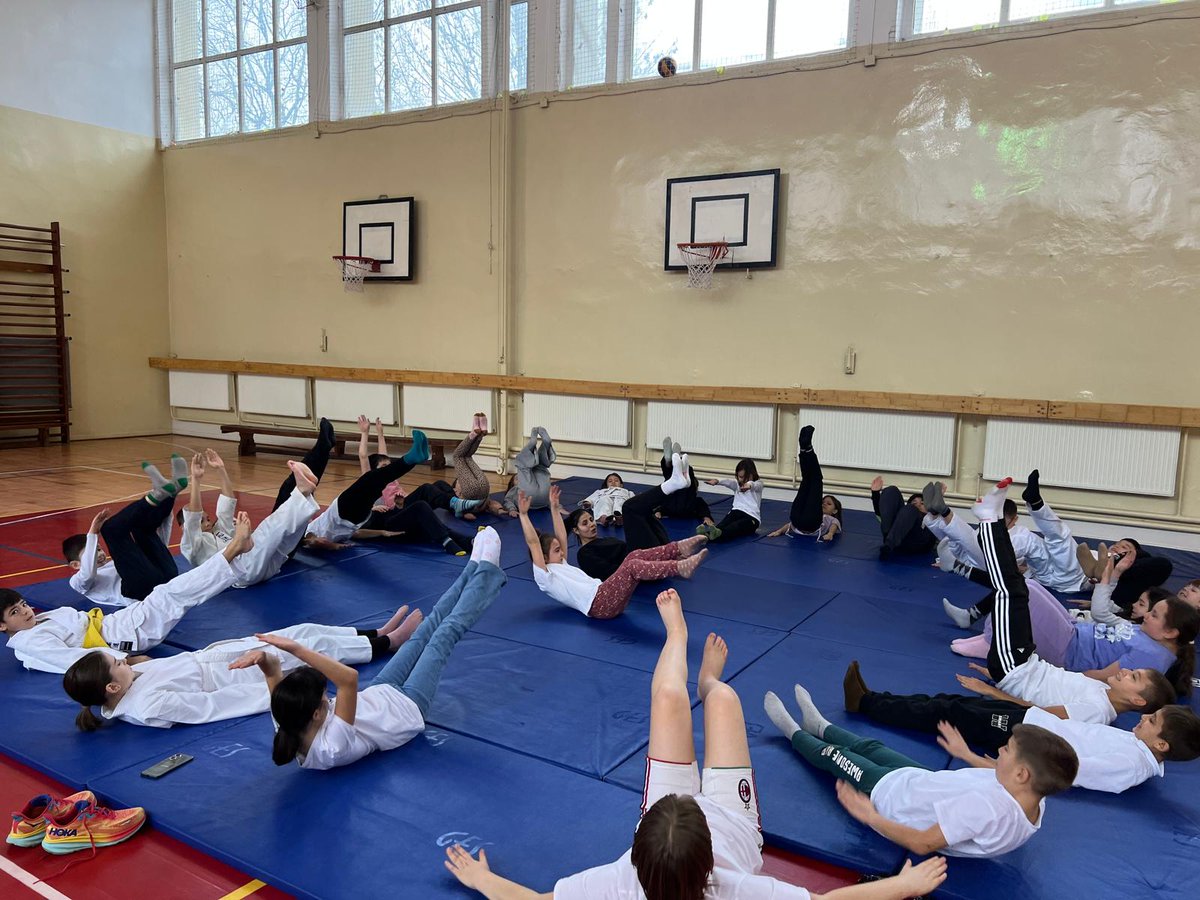 PeopleBronx's tweet photo. 🤸‍♂️Judo, calea supleții, a valorilor morale, a unui sine mai sănătos, mai echilibrat și mai puternic!

🙏𝐏𝐫𝐨𝐢𝐞𝐜𝐭 𝐫𝐞𝐚𝐥𝐢𝐳𝐚𝐭 𝐜𝐮 𝐬𝐩𝐫𝐢𝐣𝐢𝐧𝐮𝐥 @municipiulbacau ș𝐢 𝐚𝐥 𝐂𝐨𝐧𝐬𝐢𝐥𝐢𝐮𝐥𝐮𝐢 𝐋𝐨𝐜𝐚𝐥 𝐚𝐥 𝐌𝐮𝐧𝐢𝐜𝐢𝐩𝐢𝐮𝐥𝐮𝐢 𝐁𝐚𝐜ă𝐮 https://t.co/ljSMl2GuG1