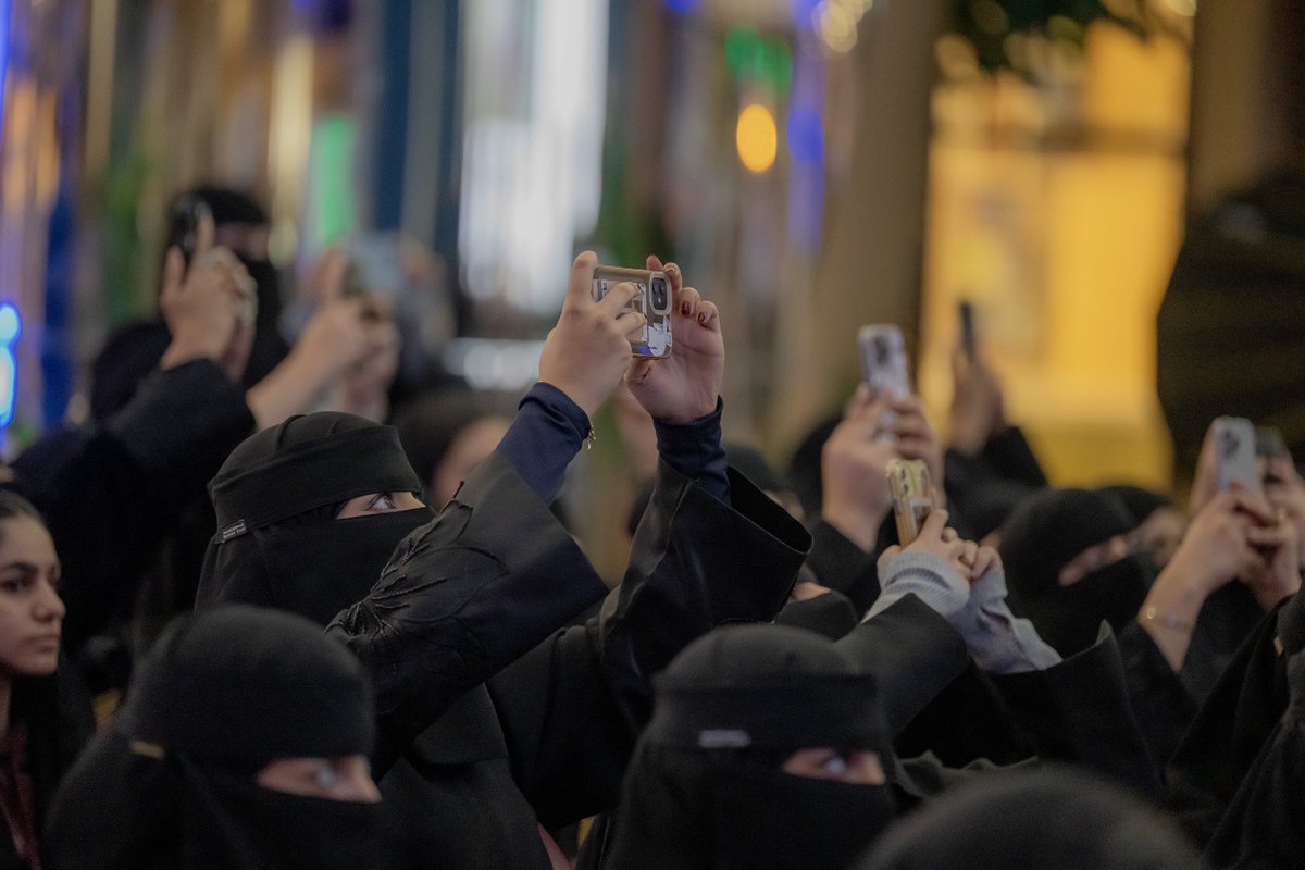 تحت قبة #جامعة_القصيم ..

لحظات من الترقب يعيشها قيادات ومنسوبو وطلبة الجامعة في انتظار إعلان الدولة المستضيفة لـ #كأس_العالم_2034

#معًا_ننمو