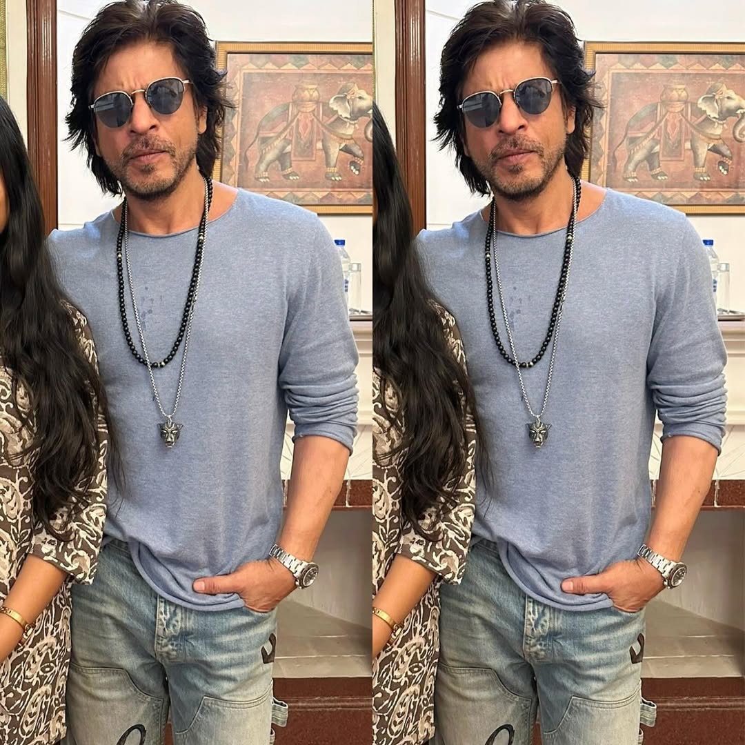 teamsrkfc's tweet photo. Those hairs 🔥😍

#ShahRukhKhan #SRK #TeamShahRukhKhan 

[ SRK, Shah Rukh Khan, King Khan, Team Shah Rukh Khan ] https://t.co/ltZYuiYsdE