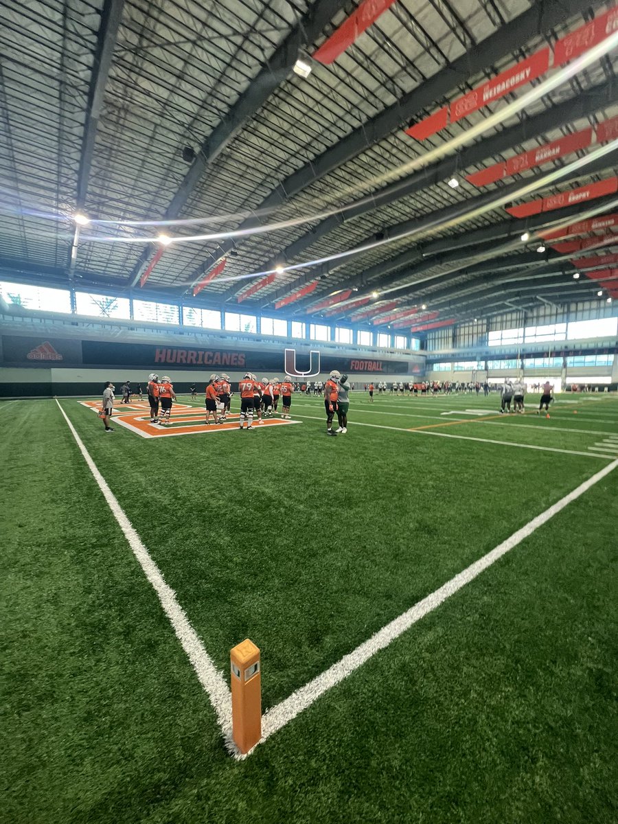 Letroyy_'s tweet photo. THE 🙌🏾? @AREALGENTLEMEN @CoachSewellTheU #GoCanes #ItsAllAboutTheU https://t.co/zza3HRRPH0