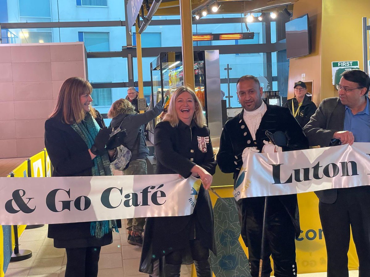LLieutenantBeds's tweet image. It was Rise &amp;amp; Shine for the @riseandgocafe opening this morning. 
What a pleasure it was to be joined by The High Sheriff of Bedfordshire to open the cafe and to celebrate with @CILuton @lutoncouncil @LutonRising