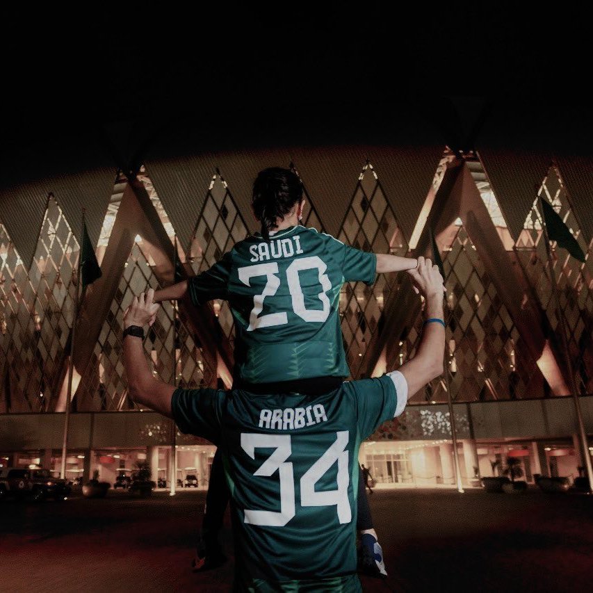 Footballtweet's tweet image. 🚨 𝗢𝗙𝗙𝗜𝗖𝗜𝗔𝗟: The 2034 World Cup will take place in Saudi Arabia. 🇸🇦

🤔 The only question remaining is, when will it take place?

It won't be the summer because it's 50 degrees. ❌
In winter? Maybe, but in November-December 2034 there will be Ramadan. ⏳