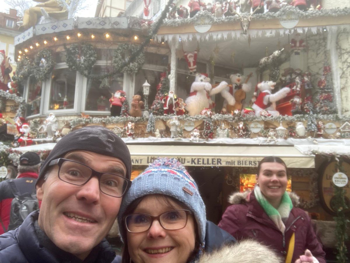 MartinKoenigsb1's tweet photo. @CortevaUK Always stay #WarmAndBobbley when enjoying a festive drink at a Christmas market https://t.co/Xd8HNeTeK6
