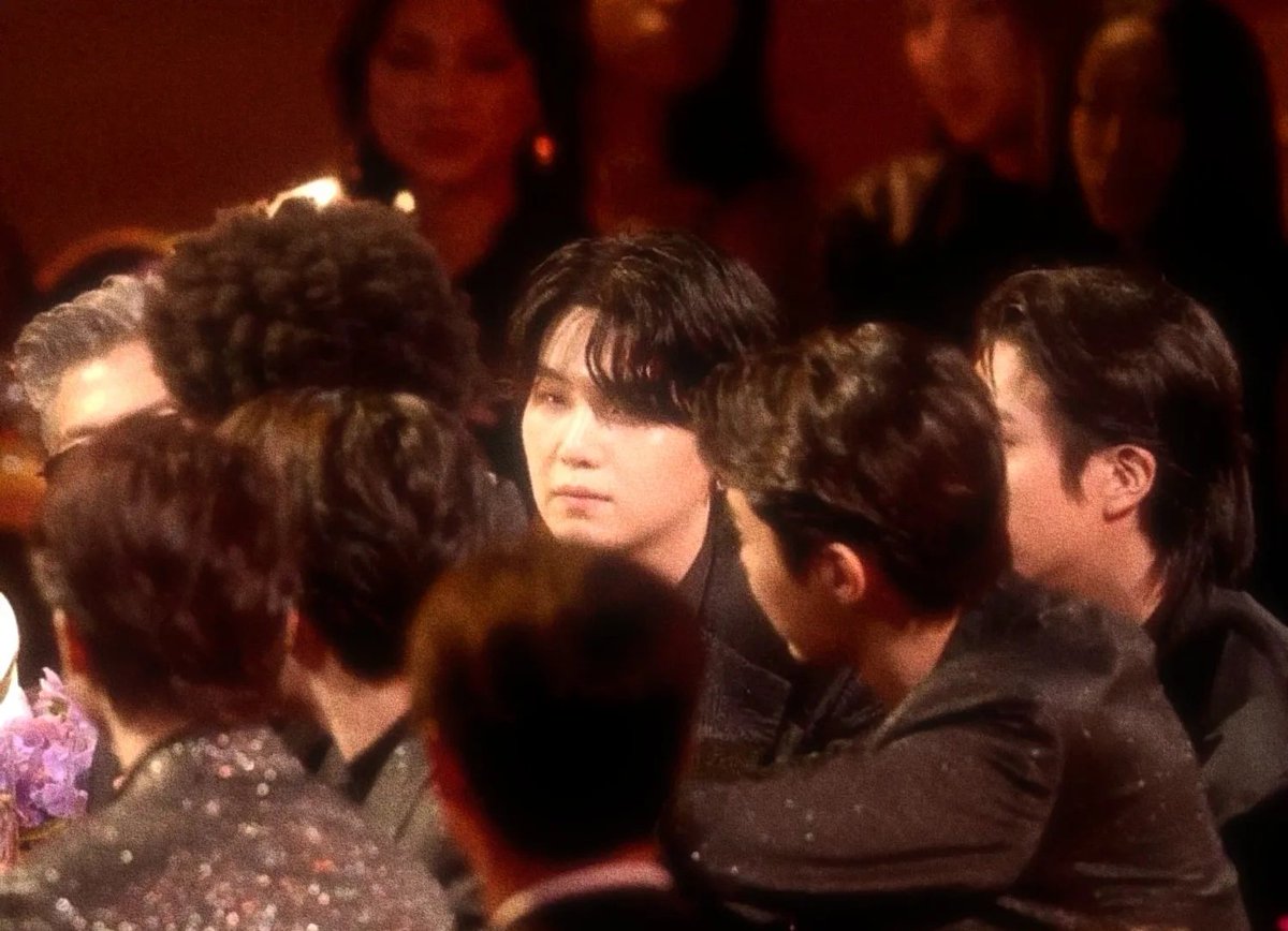 sugadooll's tweet image. him