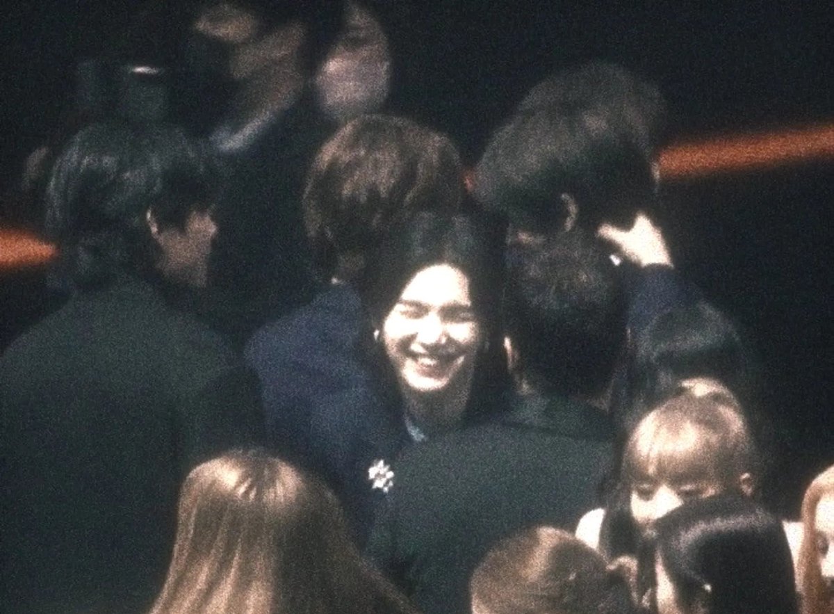 sugadooll's tweet image. him