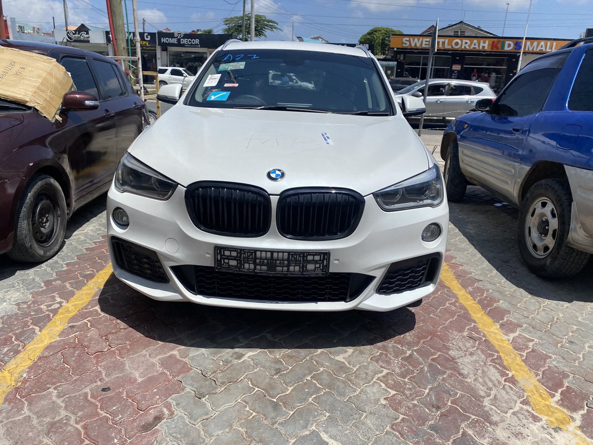 New arrival BMW X1💥💥💥💥
Yamoto sana  more picture to come