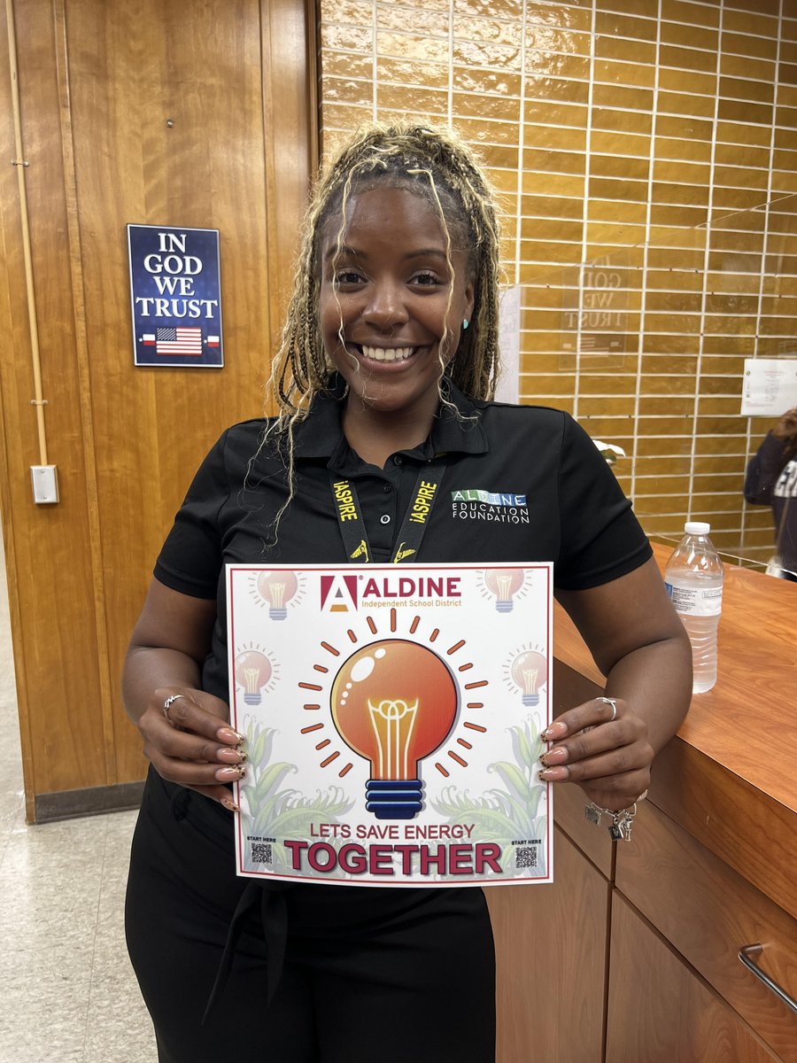 mark_energyguy's tweet photo. After speaking with the leadership team at Ike Sr, I’m thrilled to announce that, with the help of Ms. Tisby, Ike Sr will be taking steps to save energy! Her team will focus on identifying and addressing energy-wasting issues. 👏🏾👏🏾👏🏾👏🏾   @AldineISD @Eisenhower_AISD https://t.co/ePSDmnv37X