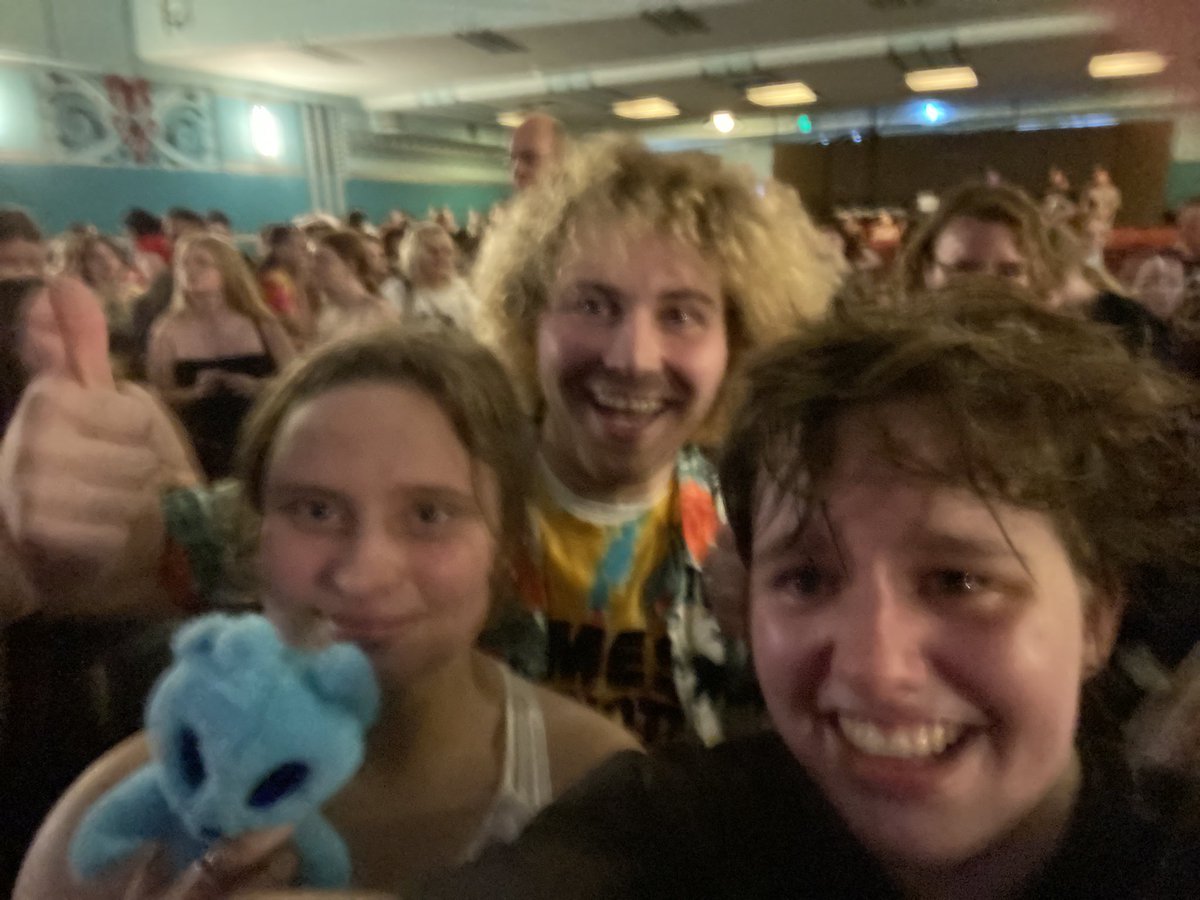noeywoey_'s tweet photo. was asked me if i was ok and i started freaking sobbing and have sobbed multiple times since and my throat hurts and it was so good and i want to cry again
#marriottperth #marriottboorloo https://t.co/XQaeuMuxs4
