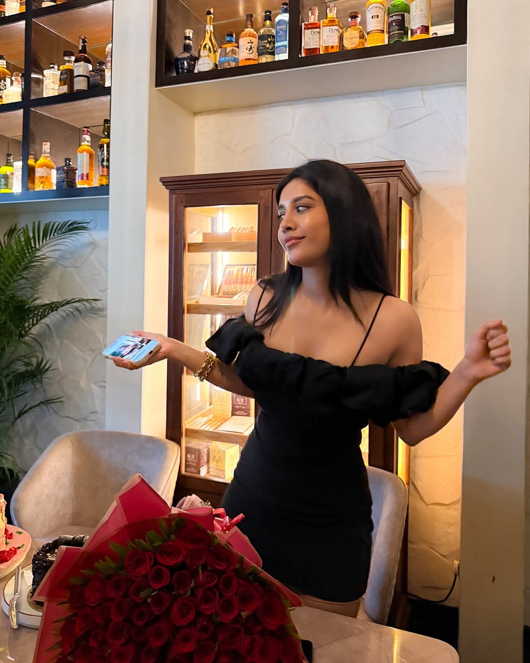 GehqNJmXUAAcArR?format=jpg&name=large