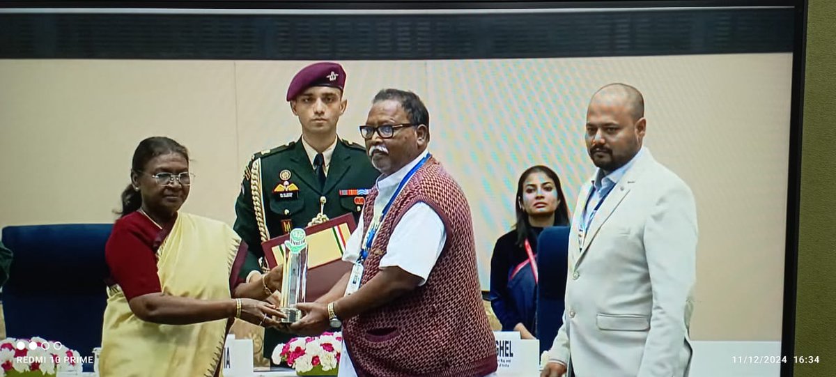 Ganjam_Admin's tweet photo. Today Ganjam district was conferred with three awards by the hon'ble president of India in National panchayat Award ceremony-2024 at New Delhi, namely: Chatarpur, Best block panchayat in the country, Keluapalli GP of Rangeilunda Block and Sahapur GP of Hinjilicut Block as best GP https://t.co/FpJ1lCYHeb