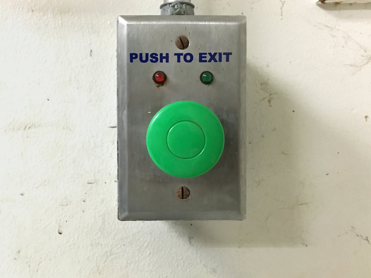 round_museum's tweet image. We Gotta Get Outta This Place Round
.
Sometimes you just don&apos;t want to be where you are. You need a blow-the-canopy-and-parachute-single-button-solution. Just press it.
.
12.11.24
#rounddujour #button #exitbutton #pressthebutton #pushtoexit #buzzmeout
roundmuseum.com