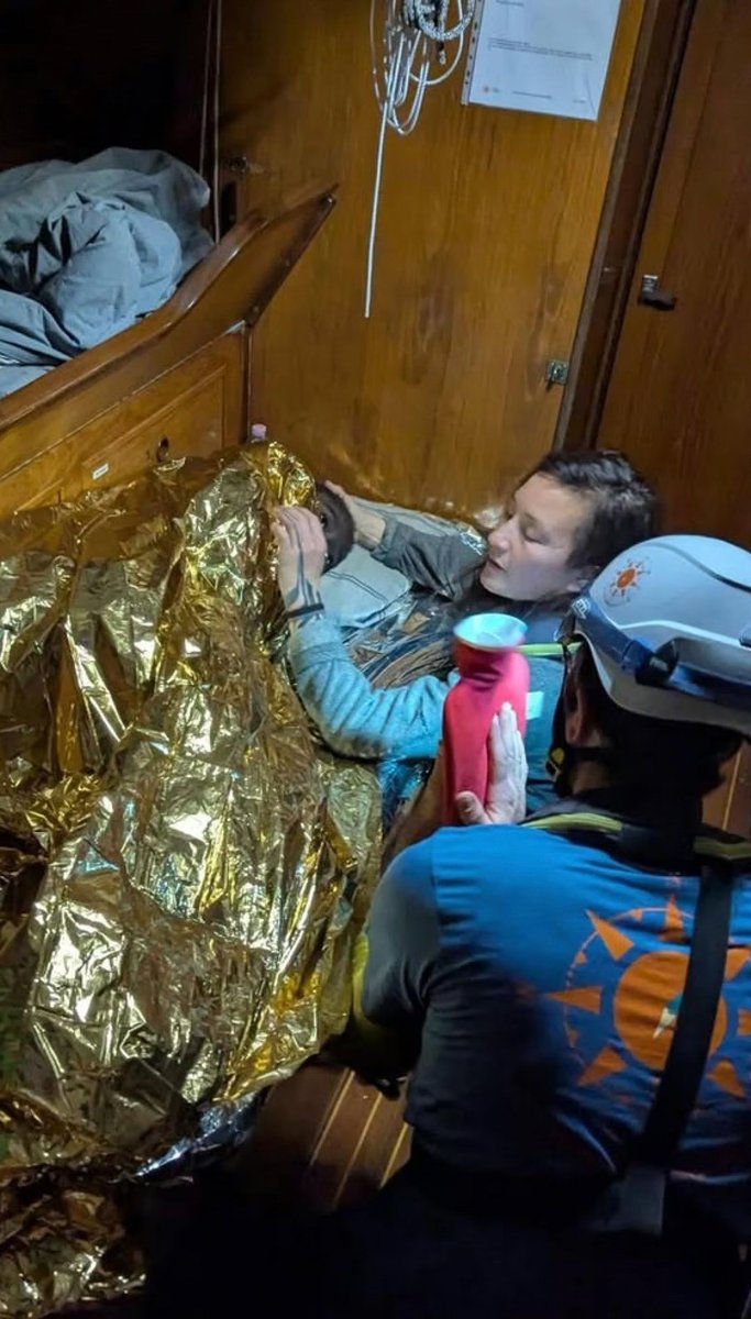 "Difendere i confini"

Da chi?

Da lei?
_