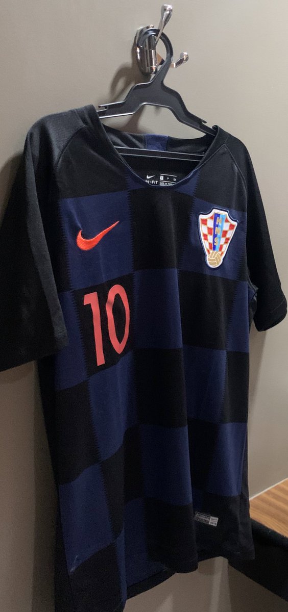 ifskrish's tweet image. FS! Nike Croatia 2018 World Cup Jersey
—₱419 💵

UNISEX
NO ISSUE EXCELLENT CONDITION
measurements (inches):
Length: 26
Width: 19

dm me to see the fit 
🏷️ wts lfb nike jersey croatia world cup fs