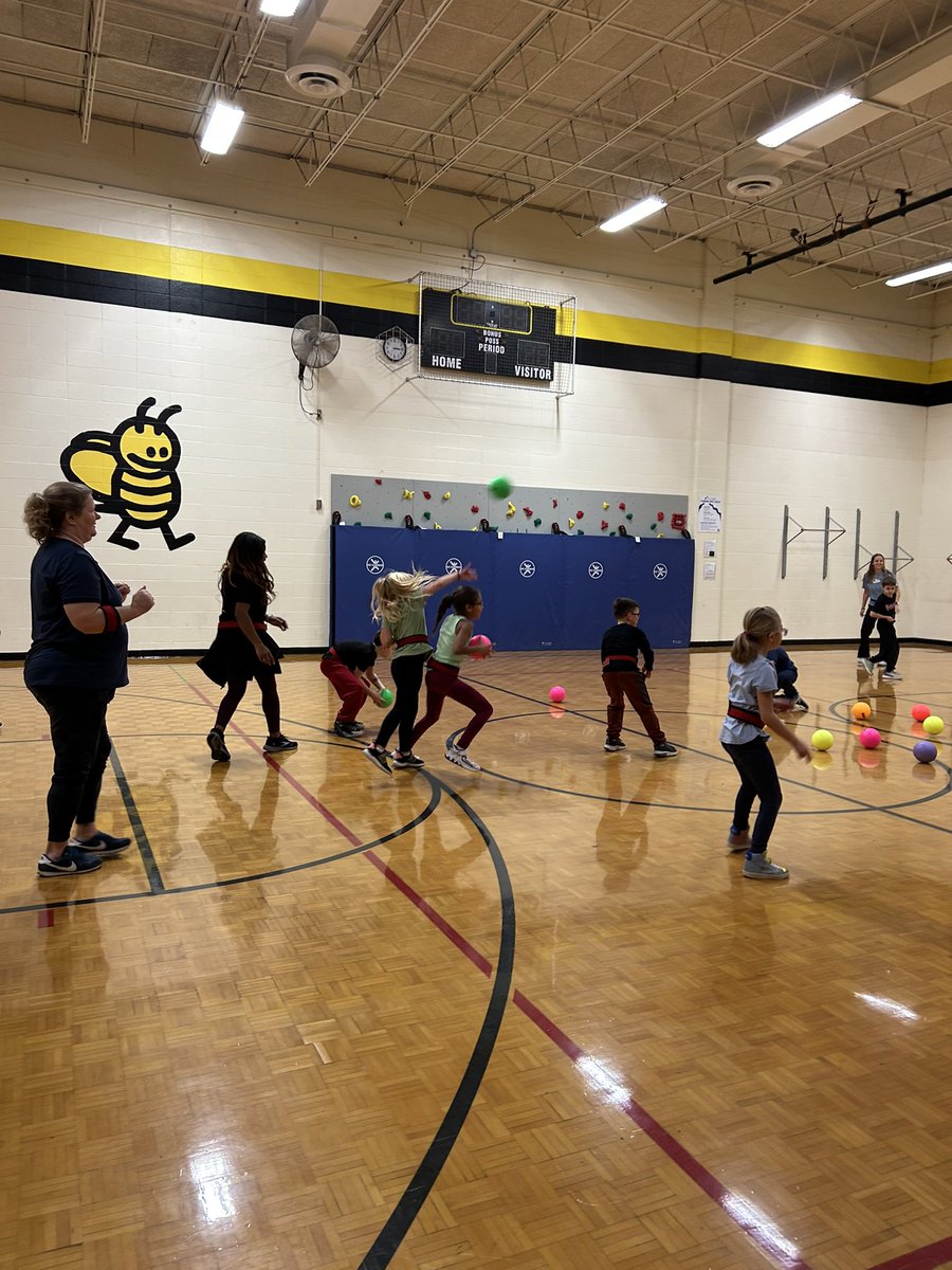 SummitElementaryFHSD tweet media