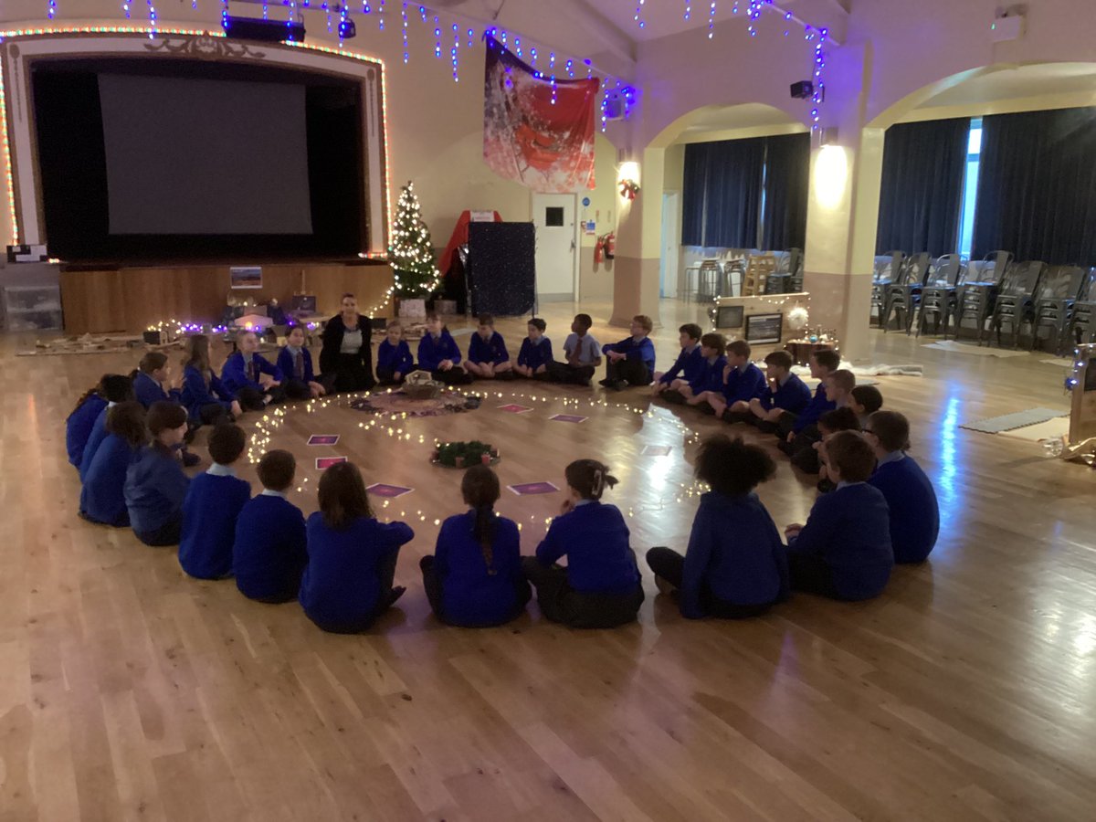 A beautiful and peaceful afternoon for 5SL reflecting on the message of Advent: joy, hope, peace &amp; love
