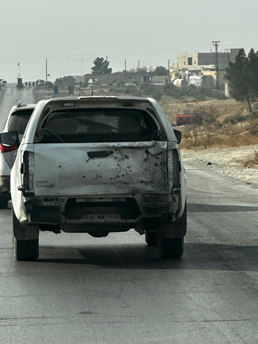 Suriye'de görev yapan <a href="/trthaber/">TRT HABER</a> ekibi terör örgütü PKK/YPG'nin saldırısına uğradı. Haber ekibi çirkin saldırıyı yara almadan atlattı. Üyemiz Nevzat Sayın'ın da aralarında bulunduğu meslektaşlarımıza yapılan saldırıyı şiddetle kınıyor, bölgedeki gazetecilere kolaylıklar diliyoruz.