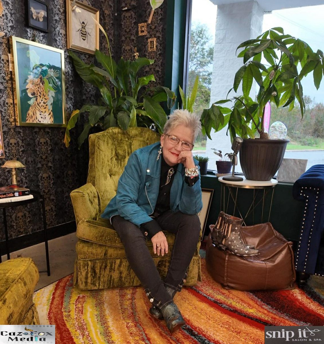 CassieJFox's tweet photo. #ImageUpdate New Attitude with November 2024 sessions with Stylist & Photographer: Jay Bundrick, creatorowner "Snip It Salon & Spa" Union,SC. Read vintage decor!  #CazFoxMedia #CassieJFox #JayBundrick #SnipItSalonandSpa #Update #VintageDecor #Boots #Headshots #RadioHost  @CorralBoot @CountryOutfittr