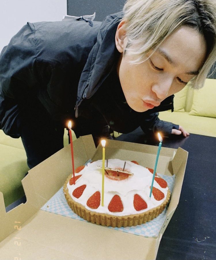 1231712sky's tweet photo. 愛する日高さん、お誕生日おめでとう
だっちゃんの幸せがわたしの幸せ！
今年もお祝いさせてくれてありがとう

#HBD_SKYHI https://t.co/j9HZ2P0S5P