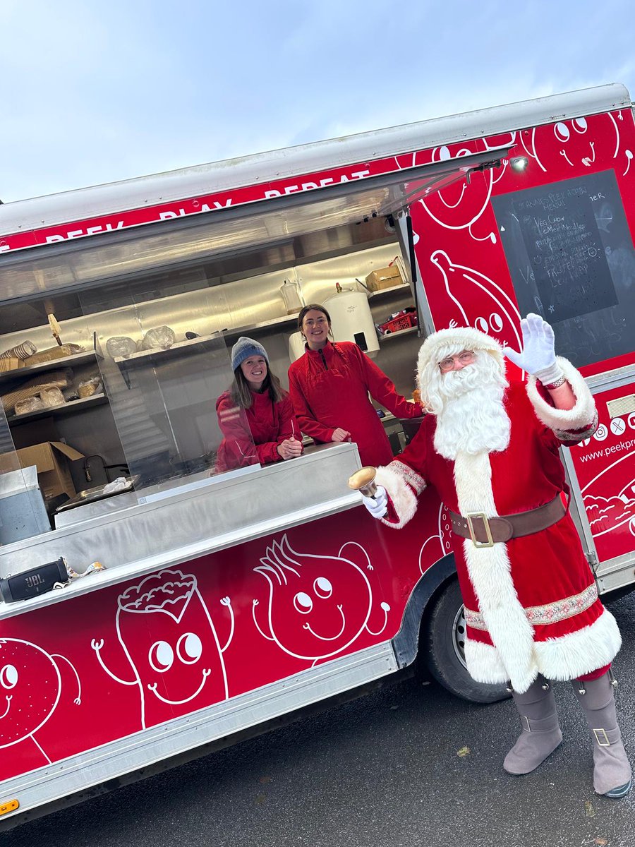 RhonaMPEEK (@rhonampeek) on Twitter photo A fun day serving up a full Christmas Lunch to all the families that came to our Play Cafe Christmas Party on Saturday, with help from <a href="/ChelseaTPEEK/">X</a> and Santa! A fun day serving up a full Christmas Lunch to all the families that came to our Play Cafe Christmas Party on Saturday, with help from <a href="/ChelseaTPEEK/">X</a> and Santa!