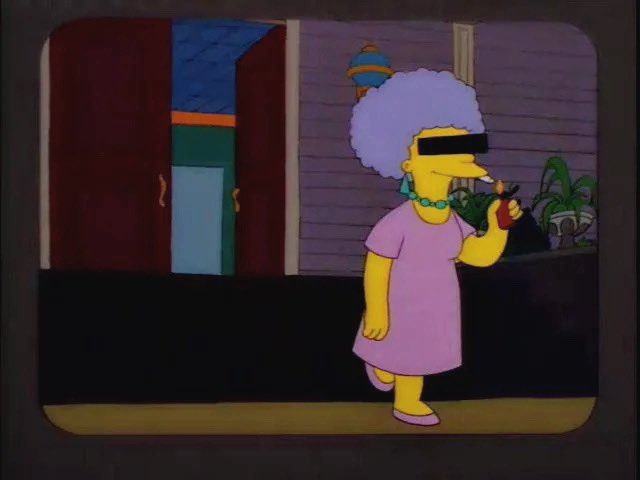 Alicia Bárcena saliendo del MUNAL: