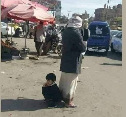حتى وإن لم يستطع أن يحقق لك كل ما تريد فظله يكفيك  فلا أمان كأمان الأب .. 💙