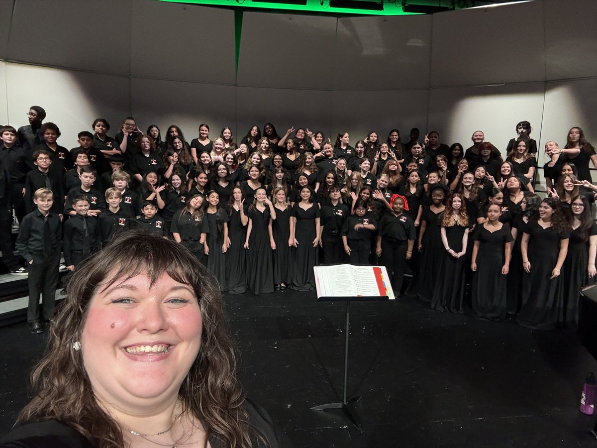 Winter concert ✅
Thank you <a href="/kphschoir/">Kingwood Park HS Choir</a> and <a href="/HumbleISD_KPHS/">Kingwood Park HS</a> for hosting us! 
Happy holidays from your favorite choir at KMS! #KMSCougarPride