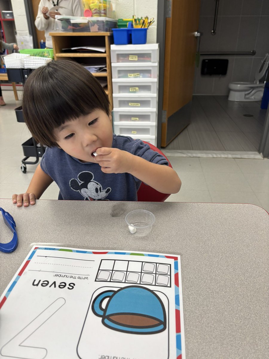 When writing and counting practicing ends with a yummy snack 😀 ❄️