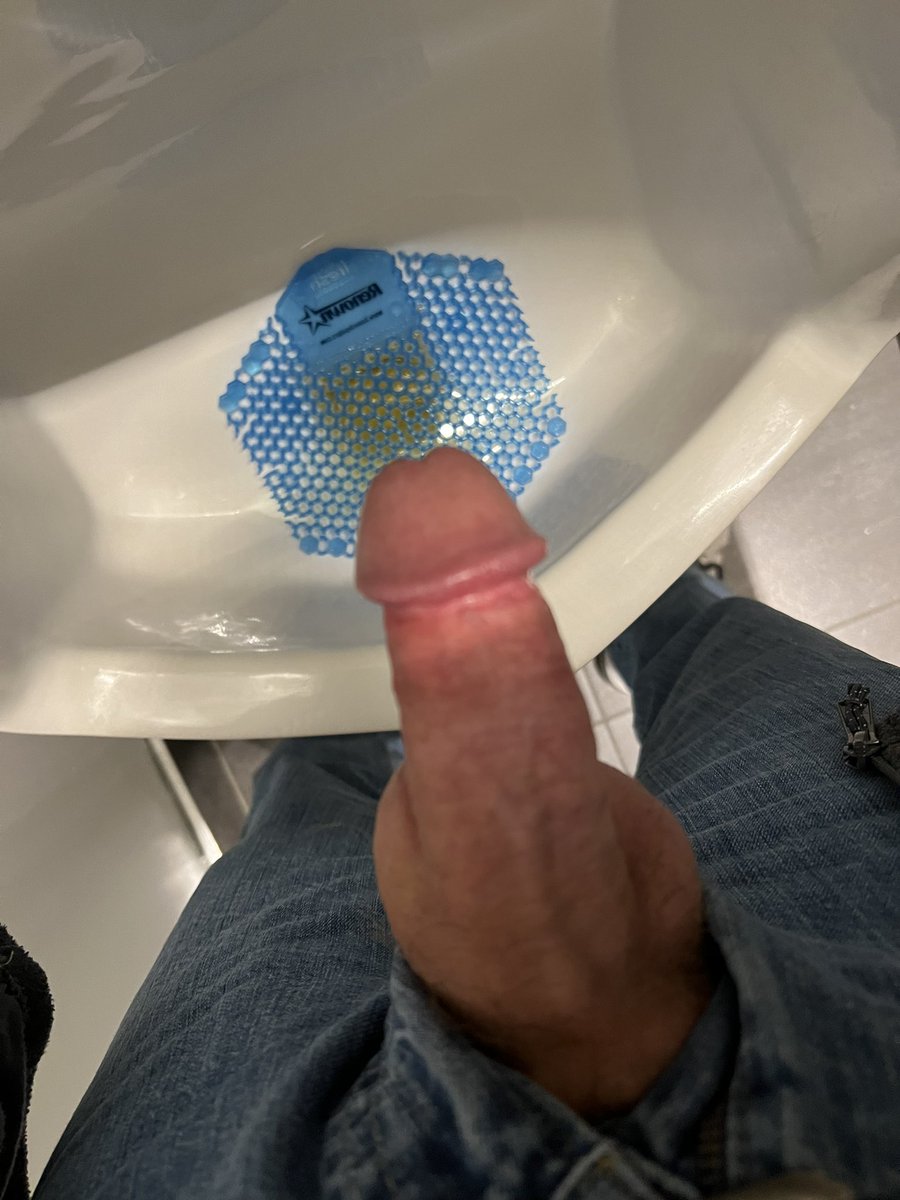 hrnybtm32's tweet photo. This is making it “hard” to pee. What to do… https://t.co/BPwUEDMtxb