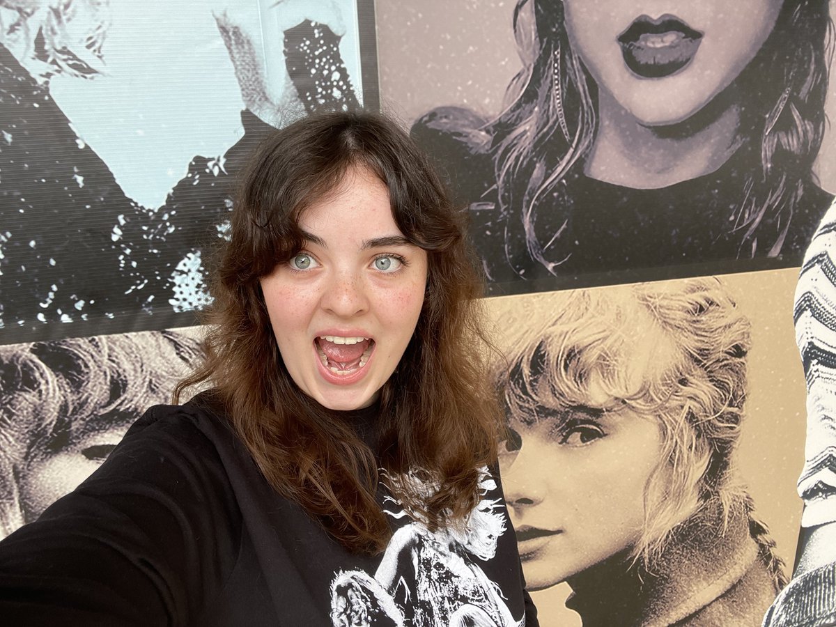 __theantihero__'s tweet photo. eras long sleeve on an eras wall is eras inception 🤪🤍 #TSTheErasTourCollection https://t.co/v9HpY4VMxt