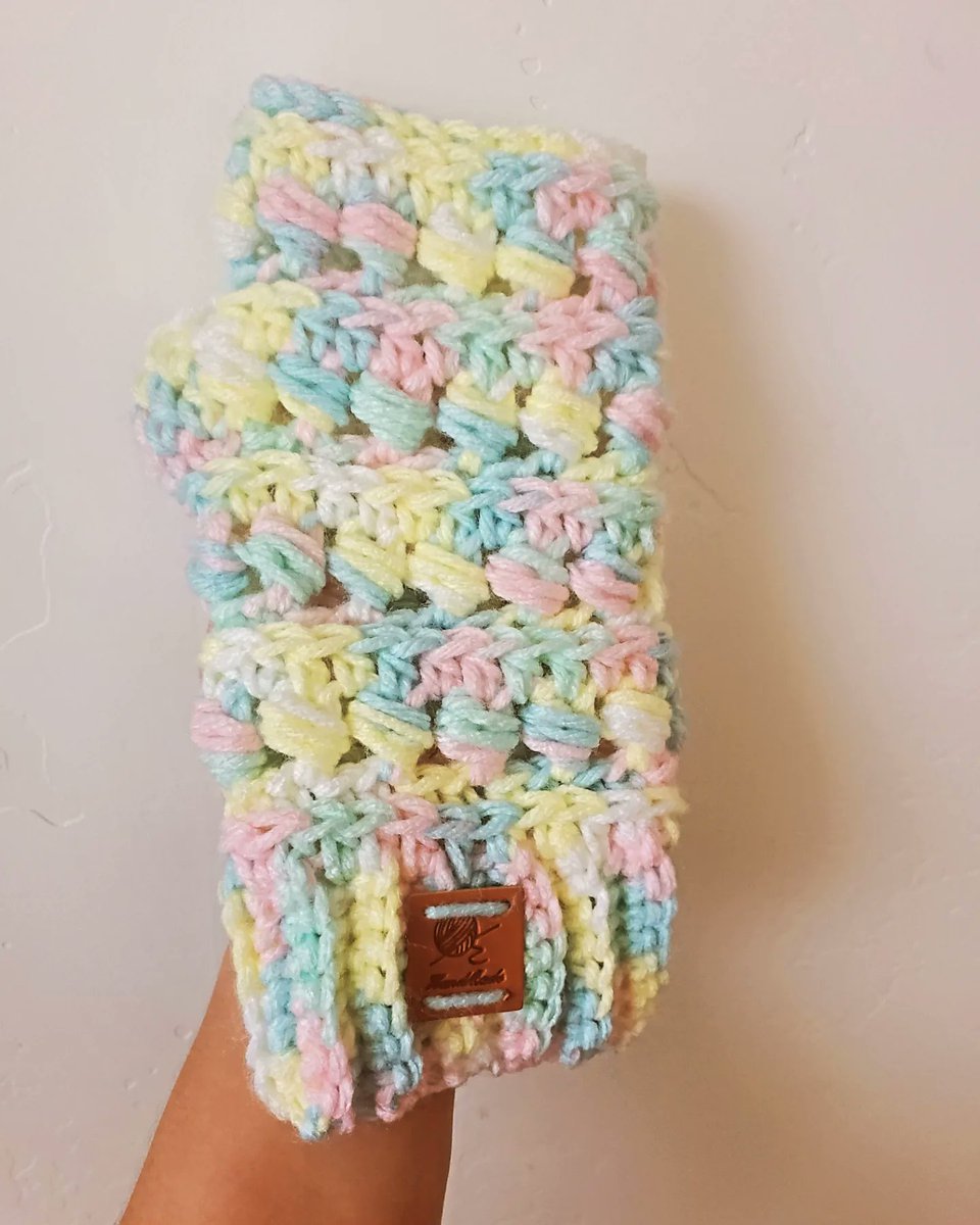 HookedWithAspy's tweet photo. Macy Fingerless Gloves 
Yarn used @yarnspirations in Baby Rainbow 
Pattern by @mrsbscrochet
#lovecrochet #winterfashion #crochet #crochetgloves #macyfingerlessgloves #loveyarn #yarnaddict https://t.co/EbLyGtqVfz